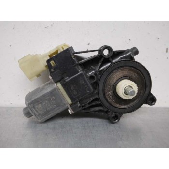 MOTOR ELEVALUNAS DELANTERO DERECHO 0130822618 6 PINS 5 P