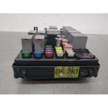 Recambio de caja reles / fusibles para kia carens 2.0 crdi ex monovolumen referencia OEM IAM AK5226  
