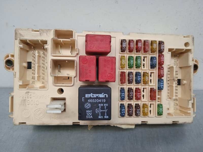 Recambio de caja reles / fusibles para fiat stilo (192) 1.9 jtd 115 referencia OEM IAM 51711819 46750594 