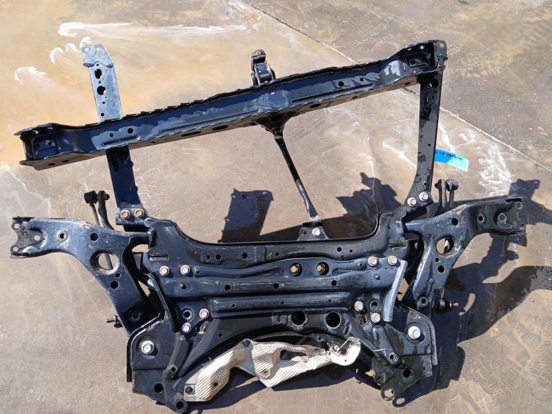 Recambio de puente delantero para toyota auris station wagon (_e18_) 1.8 hybrid (zwe186_) referencia OEM IAM 5120102102  