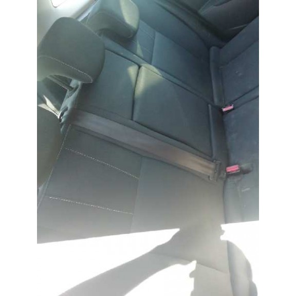 Recambio de asientos traseros para renault megane iii sport tourer 1.5 dci diesel fap referencia OEM IAM   
