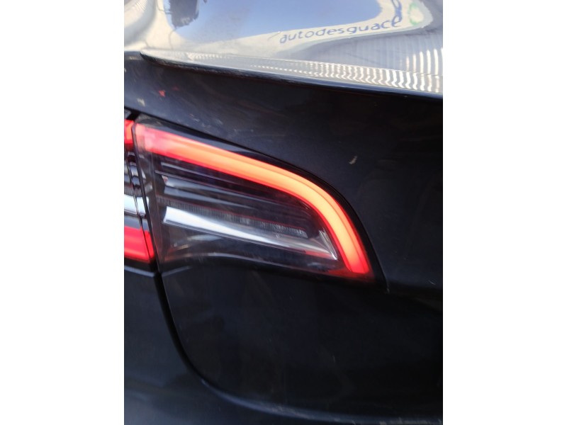 Recambio de piloto trasero izquierdo interior para tesla model 3 ev referencia OEM IAM   