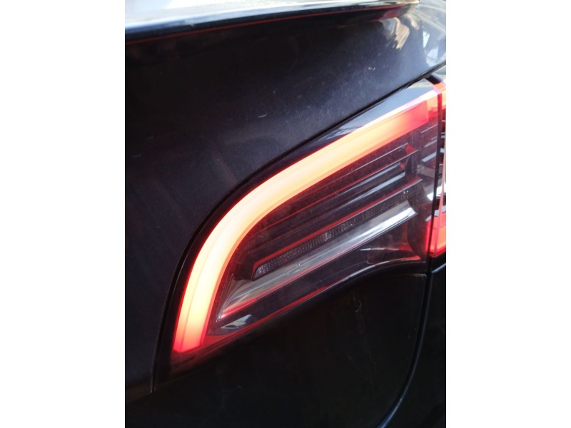 Recambio de piloto trasero derecho interior para tesla model 3 ev referencia OEM IAM   