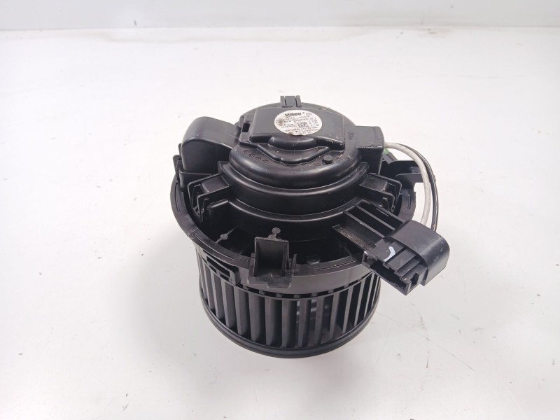 Recambio de motor calefaccion para omoda 5 referencia OEM IAM 301001542AA  