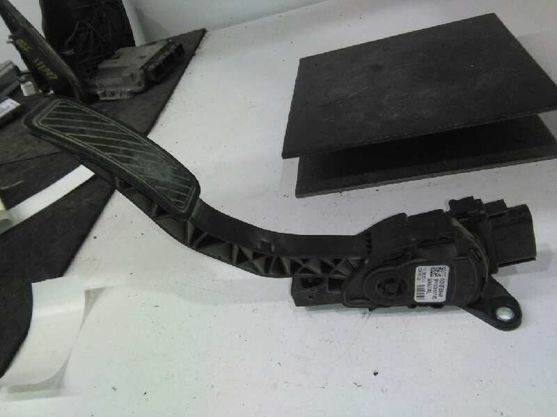 Recambio de potenciometro pedal para ford fiesta (cb1) titanium referencia OEM IAM 8V219F836AA  