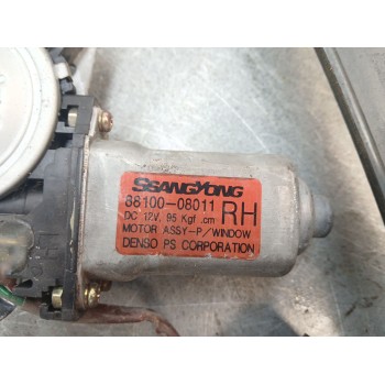 Recambio de elevalunas delantero derecho para ssangyong rexton 2.7 turbodiesel cat referencia OEM IAM 8810008011 / 7234008003  