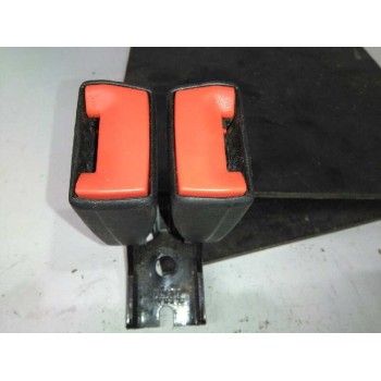 ENGANCHE CINTURON 8V51A613K21AC TRASERO DERECHO DOBLE
