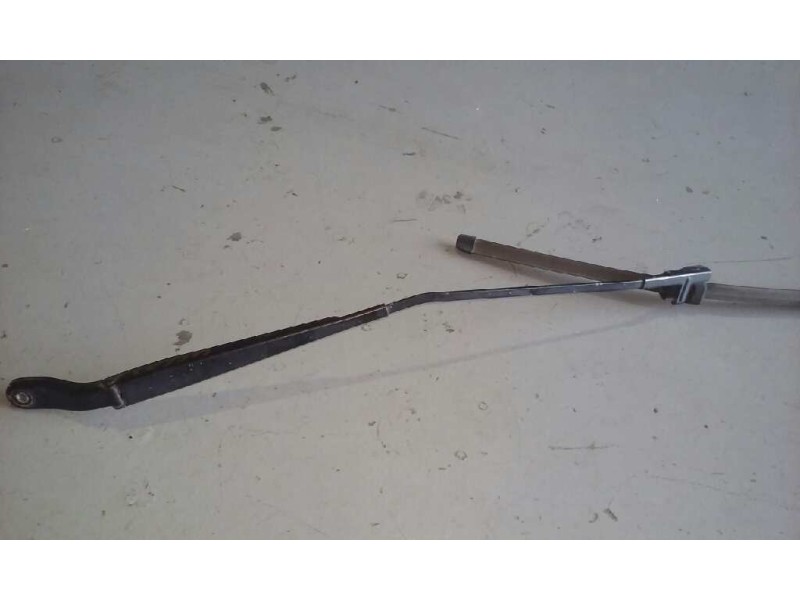 Recambio de brazo limpia delantero derecho para mazda 3 berlina (bk) 1.6 crdt active+ referencia OEM IAM   