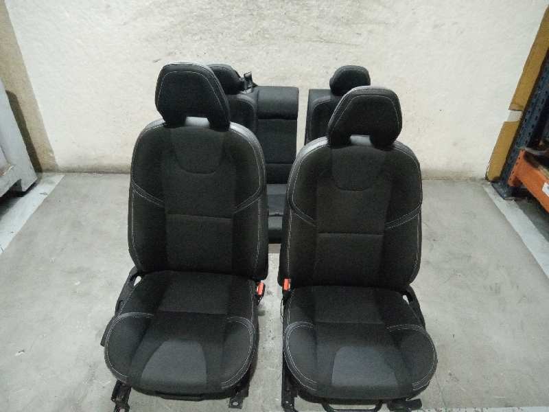 Recambio de juego asientos completo para volvo v40 inscription referencia OEM IAM  MANUALES 