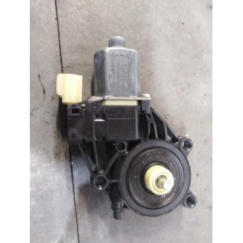 Recambio de motor elevalunas delantero derecho para ford fiesta (cb1) ambiente referencia OEM IAM 8A6114553A  