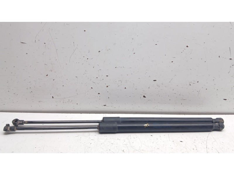 Recambio de amortiguadores maletero / porton para volkswagen golf vii lim. (bq1) advance referencia OEM IAM 5g6827550g  