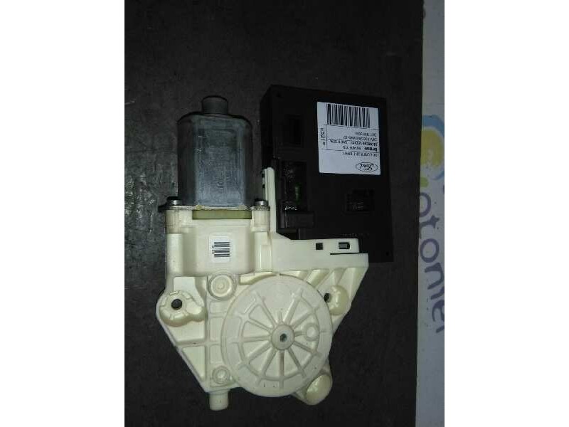 Recambio de motor elevalunas delantero derecho para ford focus berlina (cap) ghia referencia OEM IAM 5WK11572K  