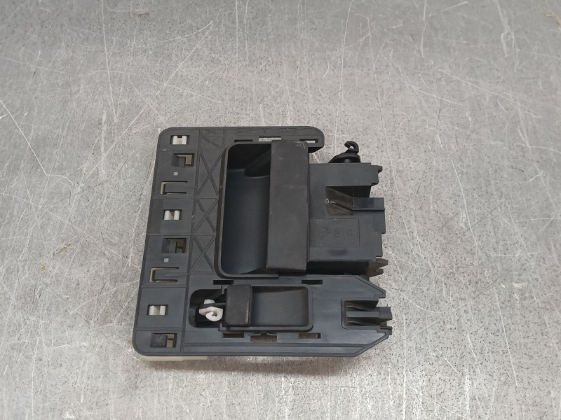 Recambio de maneta interior trasera derecha para volkswagen t5 bus 2.5 tdi referencia OEM IAM 7H0829309  