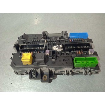 Recambio de caja reles / fusibles para opel astra h berlina cosmo referencia OEM IAM 13145017 5DK00866930 