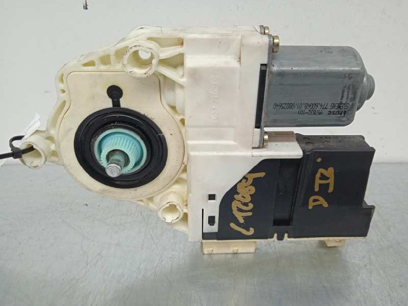 Recambio de motor elevalunas delantero izquierdo para citroën c4 berlina collection referencia OEM IAM 996385101  