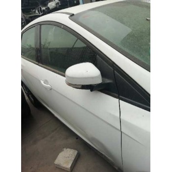 PUERTA DELANTERA DERECHA GOLPEADA 