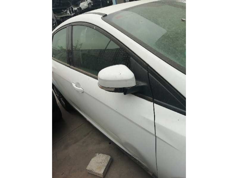 Recambio de puerta delantera derecha para ford focus lim. 1.0 ecoboost cat referencia OEM IAM  GOLPEADA 