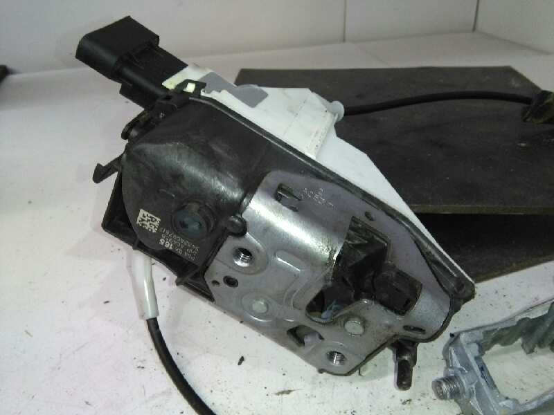 Recambio de cerradura puerta delantera derecha para peugeot 308 allure referencia OEM IAM   6 PINS