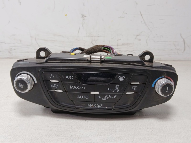 Recambio de mando climatizador para ford b-max trend referencia OEM IAM e1067607  