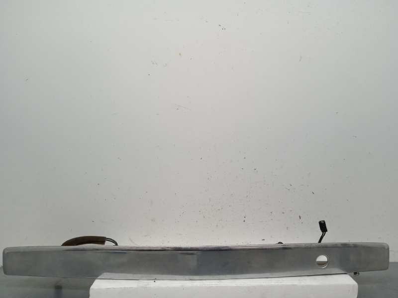 Recambio de molduras traseras para kia sorento 2.5 crdi cat referencia OEM IAM   