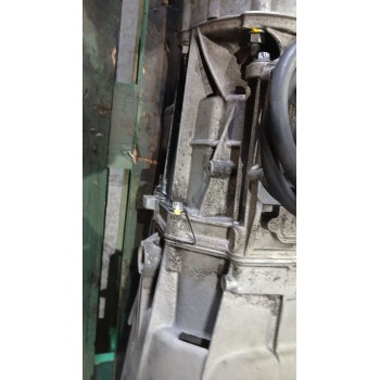 Recambio de caja cambios para jeep cherokee (kj) 2.4 cat referencia OEM IAM P52104708AB 119.942KM MANUAL 6V 4X4