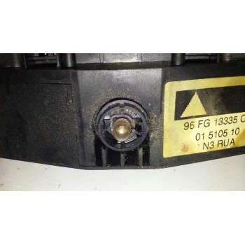 Recambio de mando multifuncion para ford fiesta berlina ghia referencia OEM IAM 96FG13335CB  