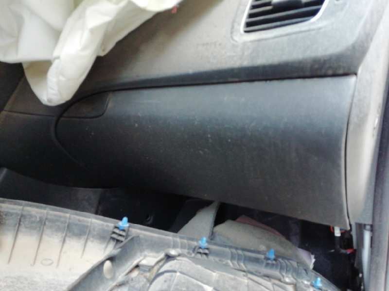 Recambio de guantera para kia cee´d 1.4 crdi cat referencia OEM IAM 84540A2000  