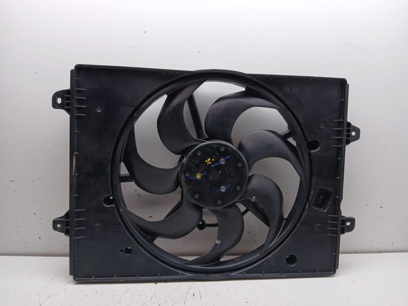 Recambio de electroventilador para omoda 5 referencia OEM IAM 302000842aa  