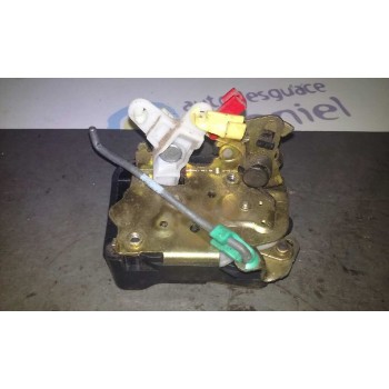 CERRADURA PUERTA TRASERA DERECHA 68268220AA 