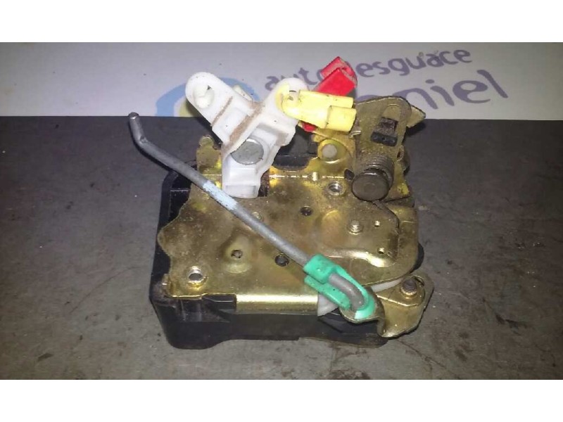 Recambio de cerradura puerta trasera derecha para chrysler pt cruiser (pt) 2.2 crd touring referencia OEM IAM 68268220AA  