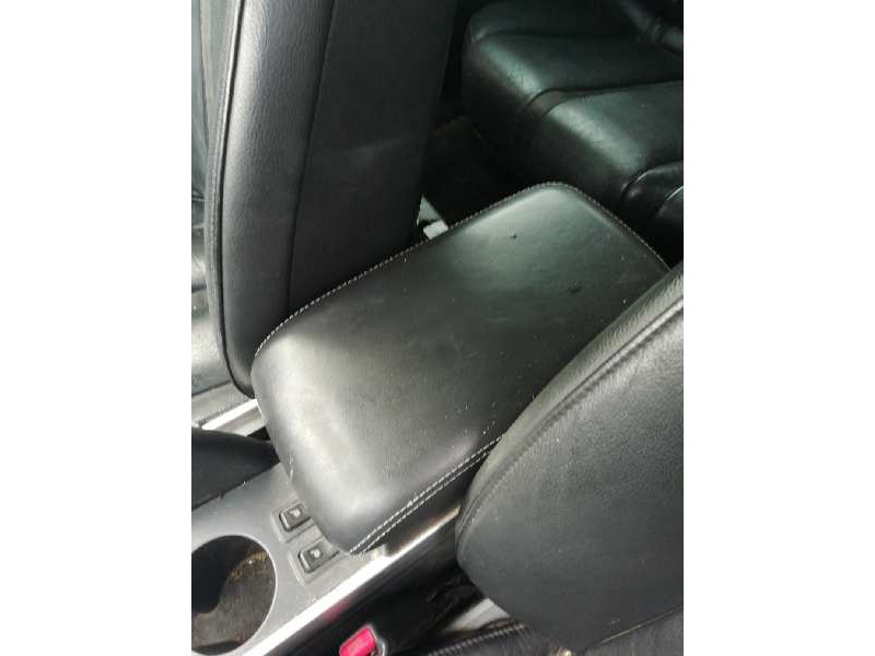 Recambio de apoyabrazos central para mazda cx-7 (er) luxury referencia OEM IAM  CUERO NEGRO 