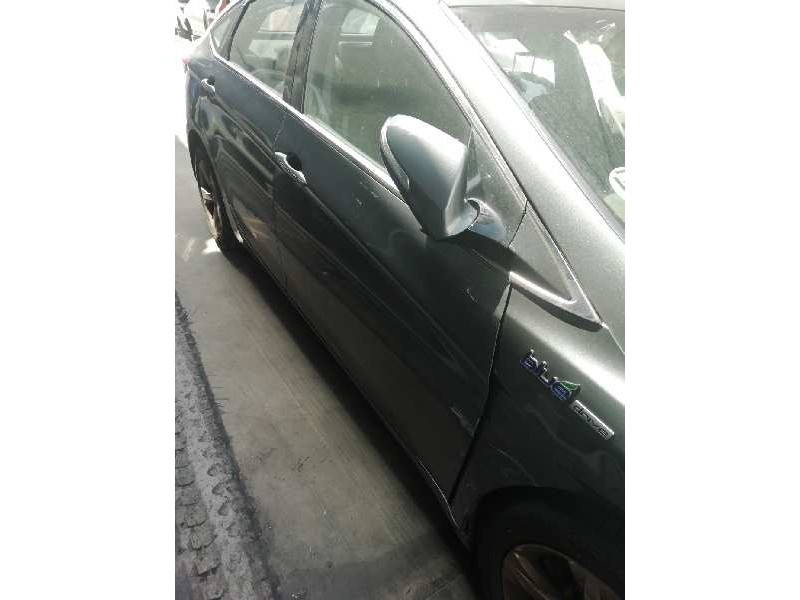 Recambio de puerta delantera derecha para hyundai i40 premium referencia OEM IAM 760043Z000  