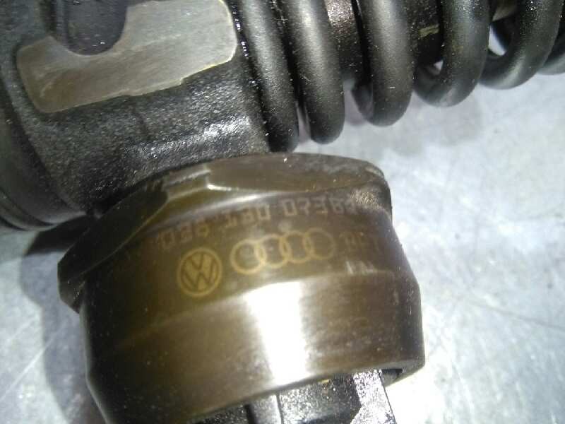 Recambio de inyector para skoda suberb (3t4) 2.0 tdi dpf referencia OEM IAM 038130073BQ 038130073BQ 