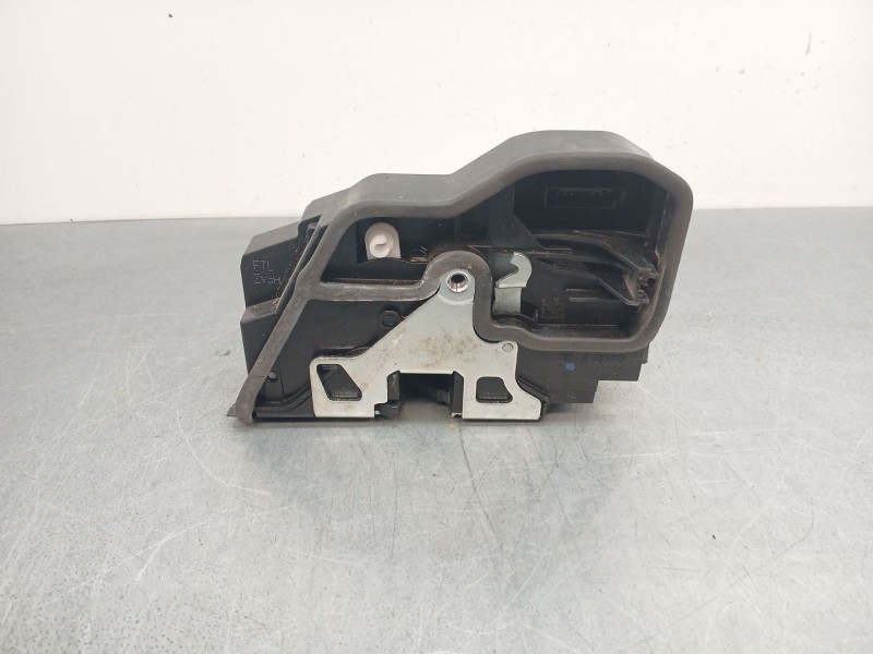 Recambio de cerradura puerta delantera izquierda para bmw 3 (e90) 320 d referencia OEM IAM 7229461  