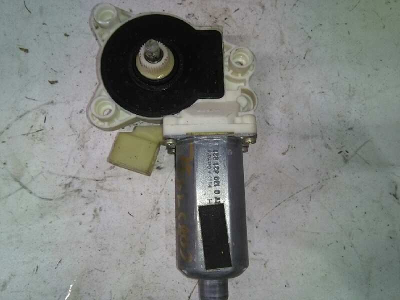 Recambio de motor elevalunas delantero izquierdo para mercedes-benz clase clk (w209) coupe 270 cdi (209.316) referencia OEM IAM 