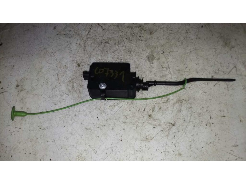 Recambio de motor electrico para bmw serie 3 compact (e46) 316ti referencia OEM IAM 8372240  TAPA COMBUSTIBLE