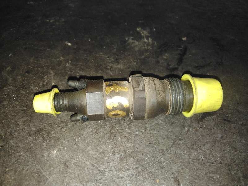 Recambio de inyector para volkswagen polo berlina (6n1) 1.9 diesel referencia OEM IAM 028130201C  