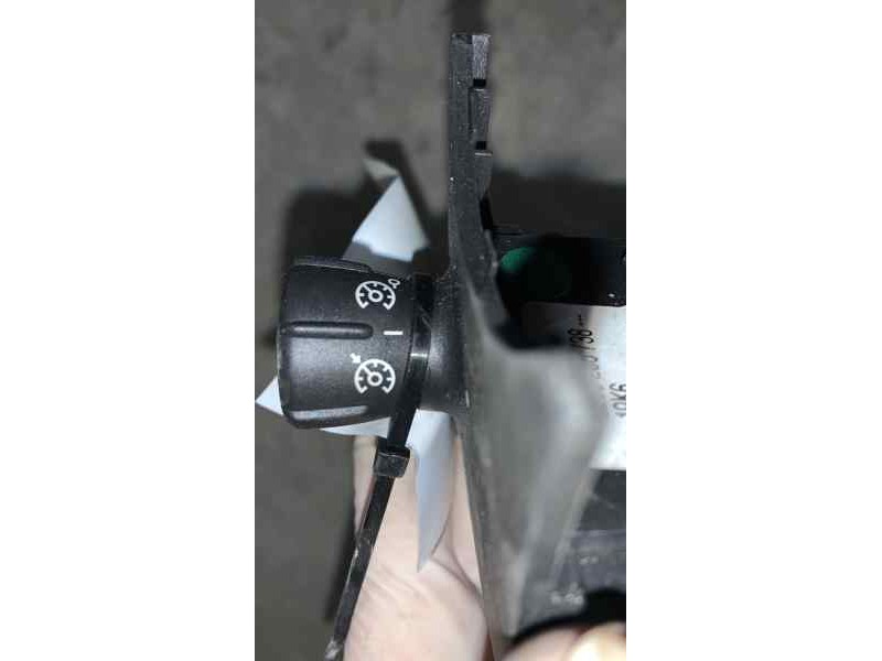 Recambio de modulo electronico para renault scenic ii grand luxe privilege referencia OEM IAM 8200206738  