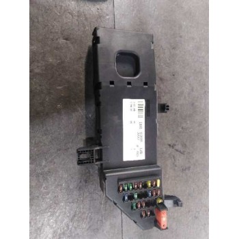 Recambio de caja reles / fusibles para opel vectra c berlina club referencia OEM IAM 13168781  