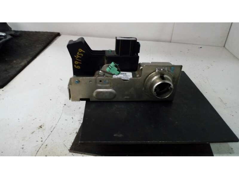 Recambio de cerradura puerta delantera derecha para ford transit connect (tc7) furgón (2006) referencia OEM IAM 2t1av21812af  