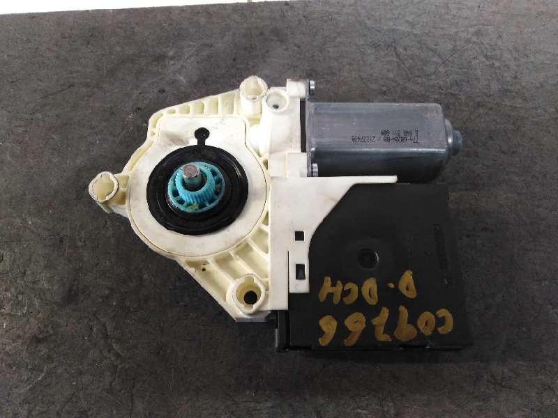 Recambio de motor elevalunas delantero derecho para seat leon (1p1) reference referencia OEM IAM 1P0837402D  