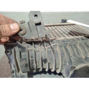 Recambio de intercooler para toyota avensis berlina (t25) 2.0 d-cat referencia OEM IAM 873067D SOPORTE ROTO TOCADO