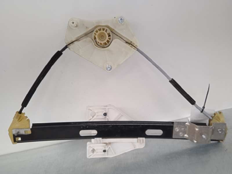 Recambio de elevalunas trasero izquierdo para seat leon (5f1) 1.2 tsi referencia OEM IAM 5F4839461D SOLO MECANISMO ELECTRICO