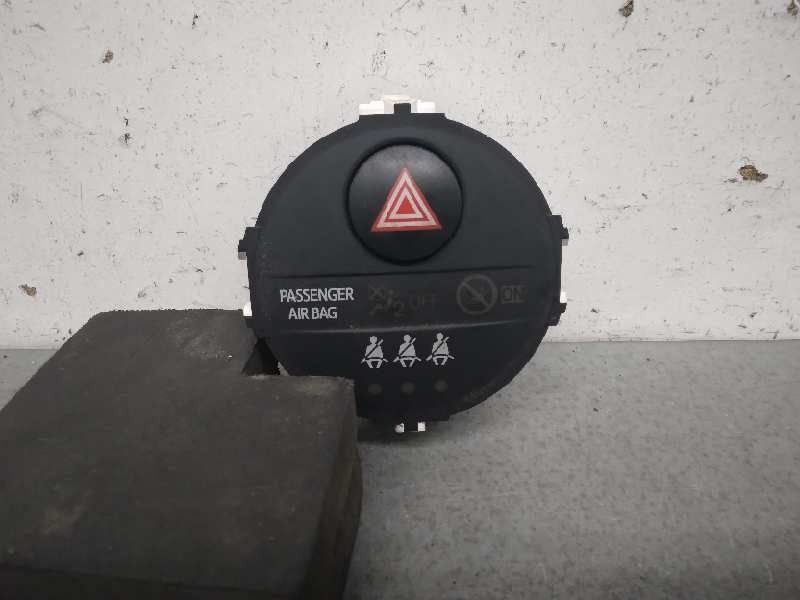 Recambio de warning para toyota yaris active referencia OEM IAM 839500D050  