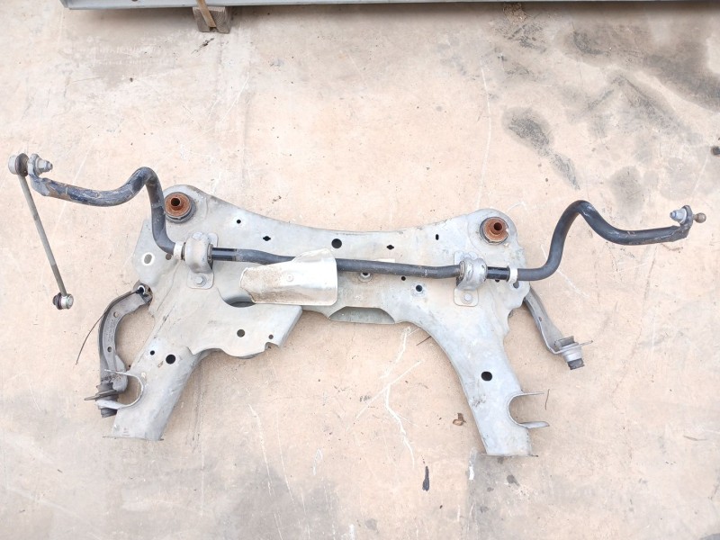 Recambio de puente delantero para renault kangoo profesional referencia OEM IAM 544013205R  