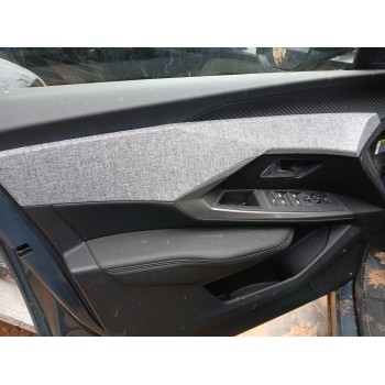 GUARNECIDO PUERTA DELANTERA IZQUIERDA 