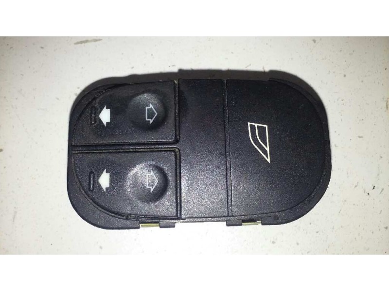 Recambio de mando elevalunas delantero izquierdo para ford mondeo berlina/familiar (fd) clx berlina referencia OEM IAM 93BG14529