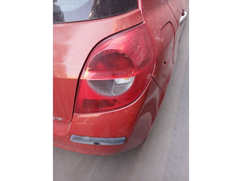 Recambio de piloto trasero derecho para renault clio iii (br0/1, cr0/1) 1.4 16v referencia OEM IAM 8200459960  