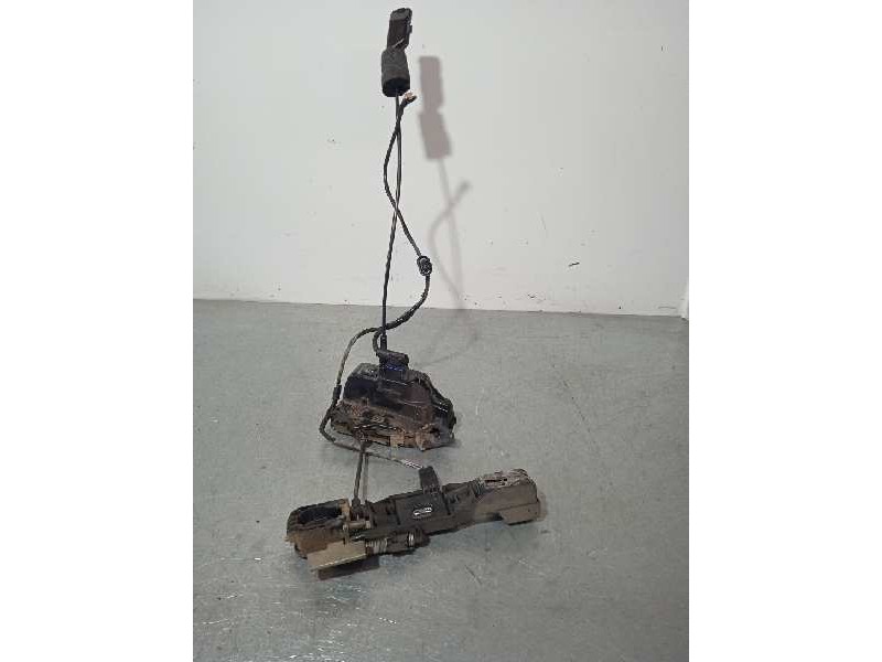 Recambio de cerradura puerta delantera izquierda para renault vel satis (bj0) 3.0 v6 dci turbodiesel cat referencia OEM IAM 8200