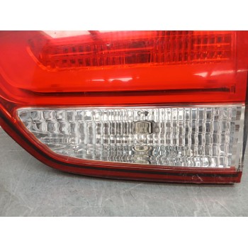 Recambio de piloto trasero derecho interior para kia carens iv 1.7 crdi referencia OEM IAM 92404A4010  